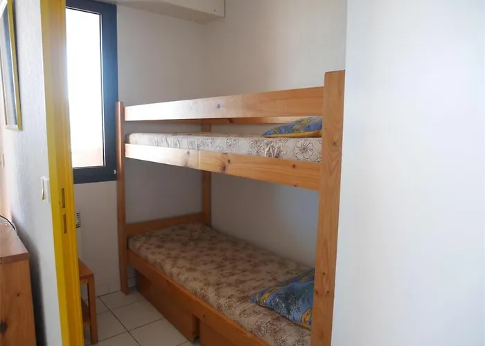 A 150m Avec Parking Privatif - - Fr-1-388-22 *