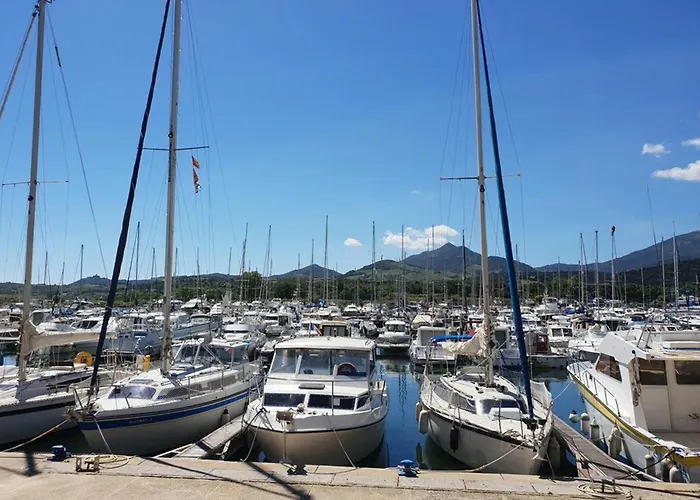 Διαμέρισμα A 150m Avec Parking Privatif - - Fr-1-388-22
